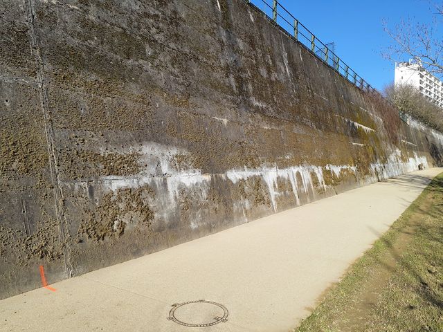 Marque sur structure Photo © AGERIN