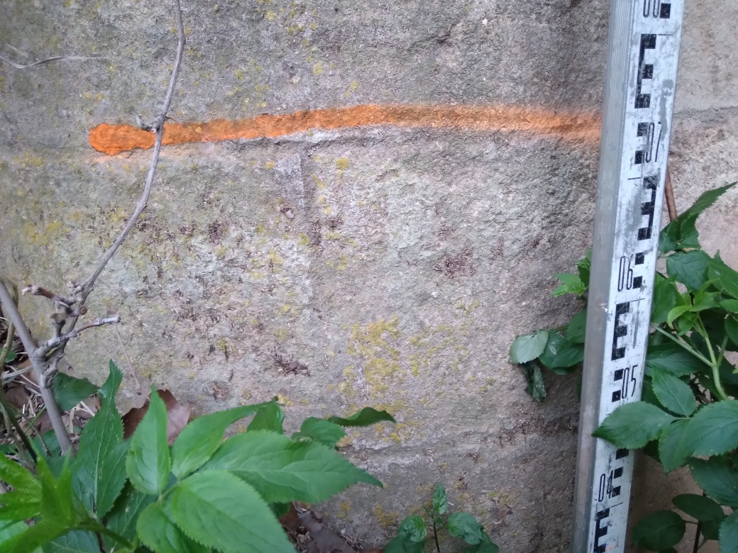 Trace sur le pile du pont
