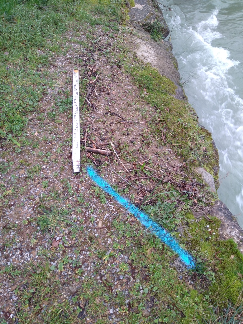 Dépôt en haut de berge