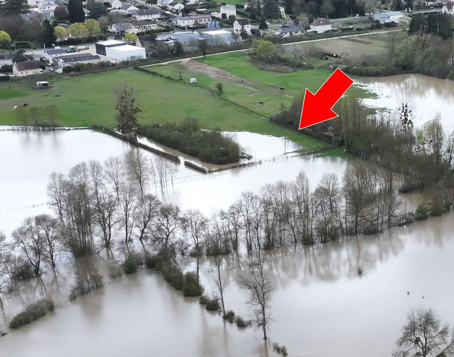 Prise de vue le 31/03/2024 à 11h21 zoomée sur le repère