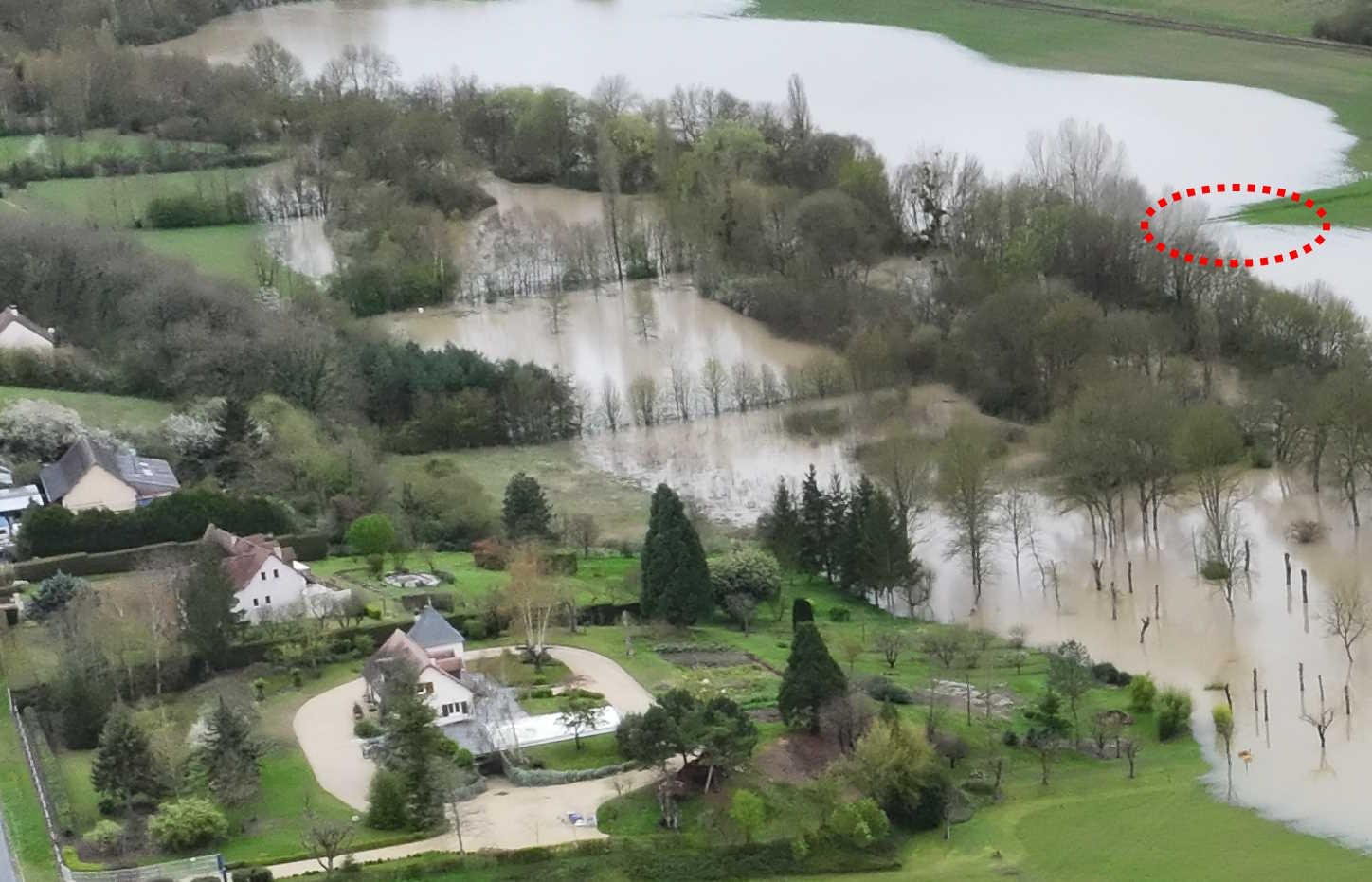 Prise de vue le 31/03/2024 à 13h31 zoomée sur le repère