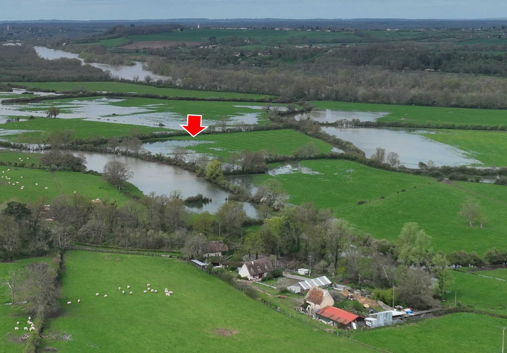 Prise de vue le 04/04/2024 à 11h50 zoomée sur le repère
