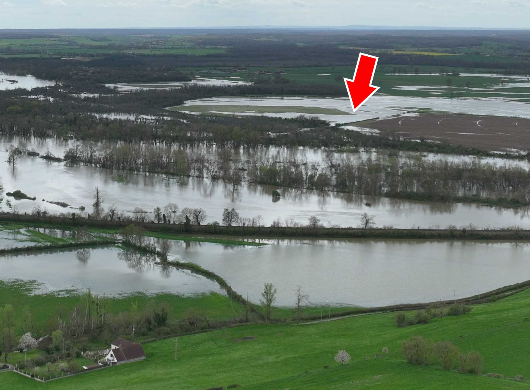Prise de vue le 04/04/2024 à 13h25 zoomée sur le repère