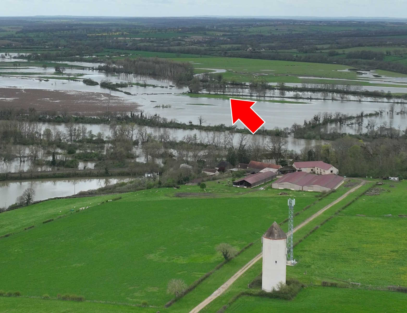 Prise de vue le 04/04/2024 à 13h25 zoomée sur le repère