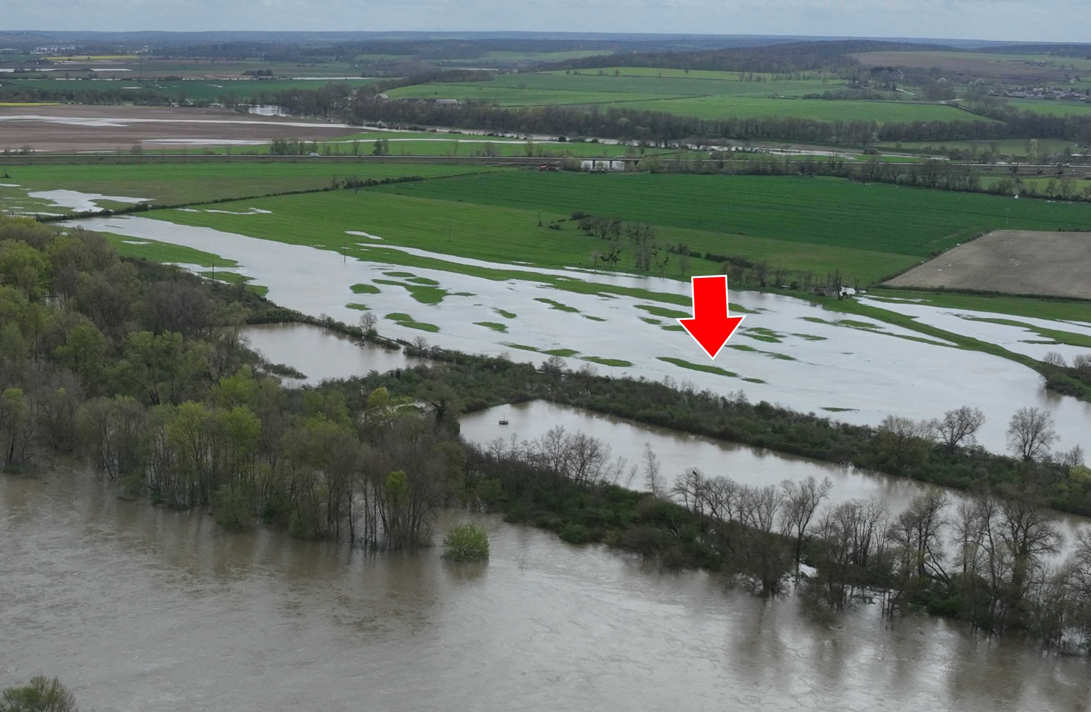Prise de vue le 04/04/2024 à 14h15 zoomée sur le repère