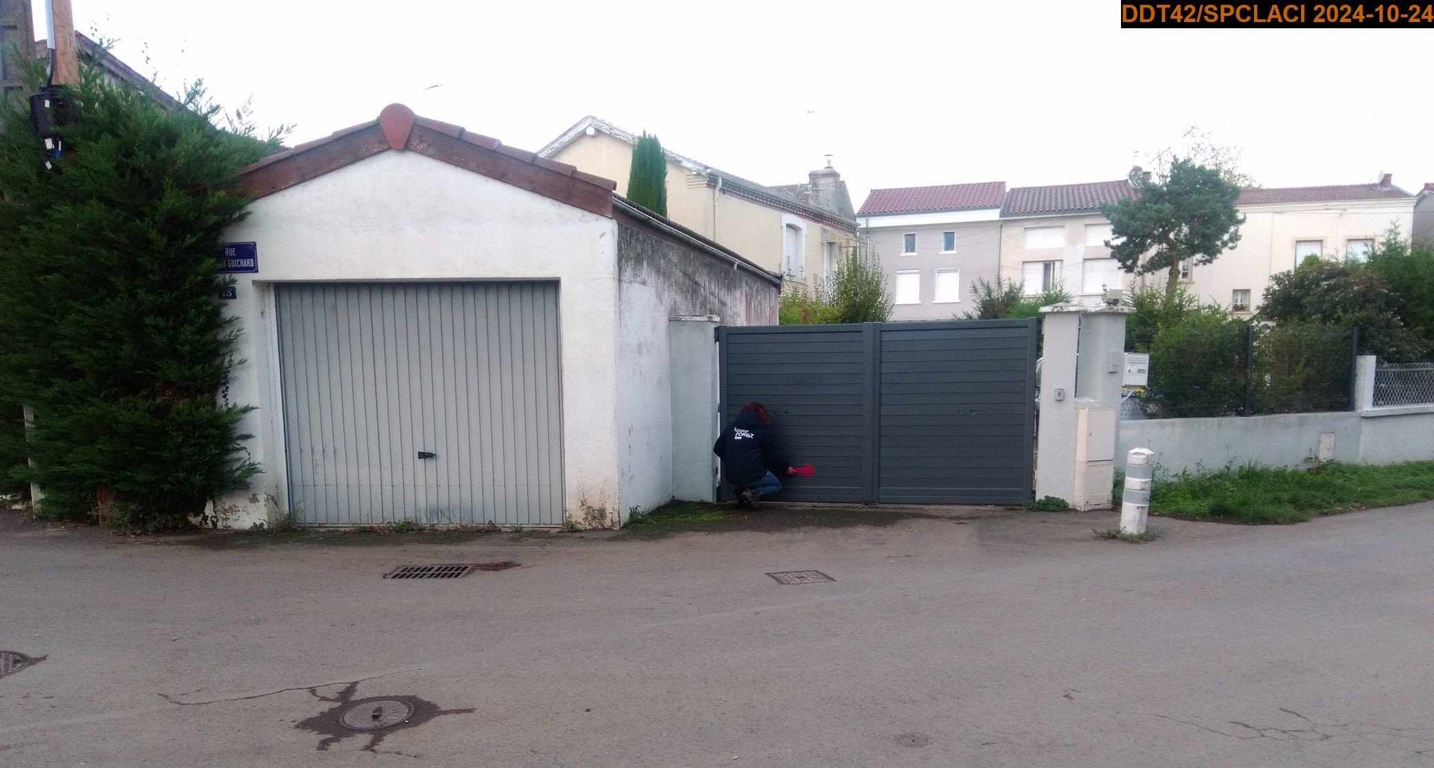 Vue du site en 2024, avec le repère de la crue du 17 octobre 2024