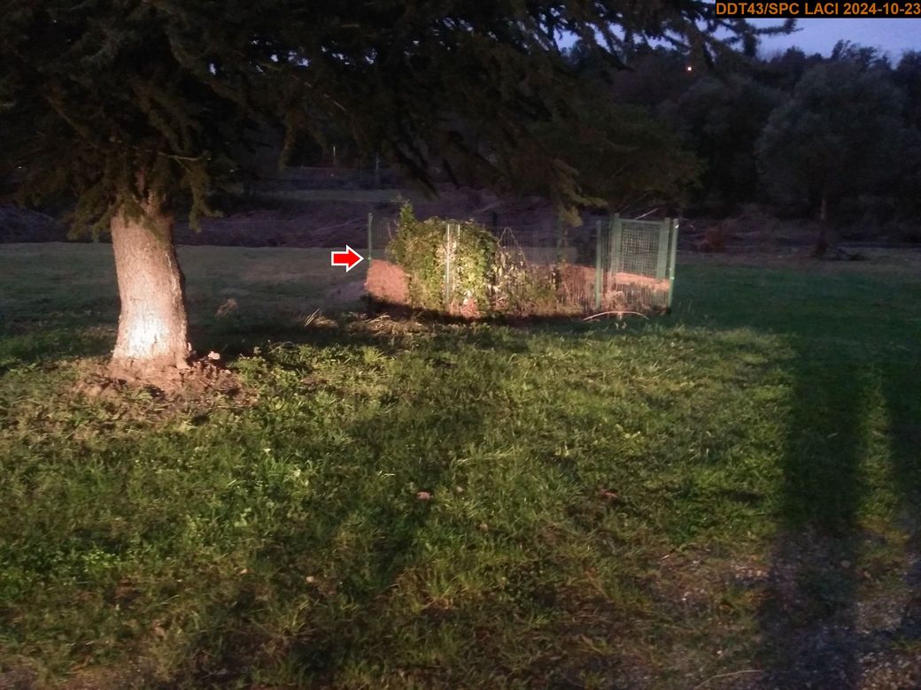 Vue du site en 2024, avec le repère de la crue du 17 octobre 2024